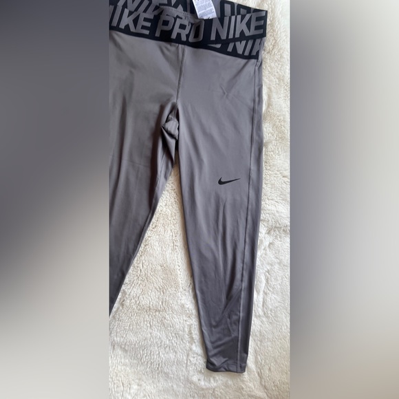 Nike Grey Leggings CROSSOVER Waist size Medium - Picture 6 of 8